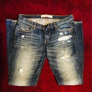 Abercrombie distressed Jeans♥️